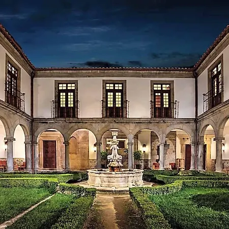 Hotel Mosteiro De 5*