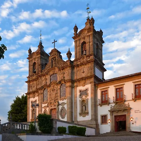 Mosteiro De Отель Гимарайнш