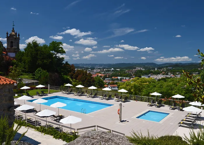 Mosteiro De מלון