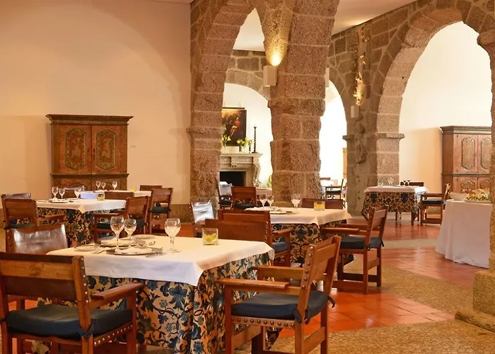 מלון Mosteiro De גימראייש